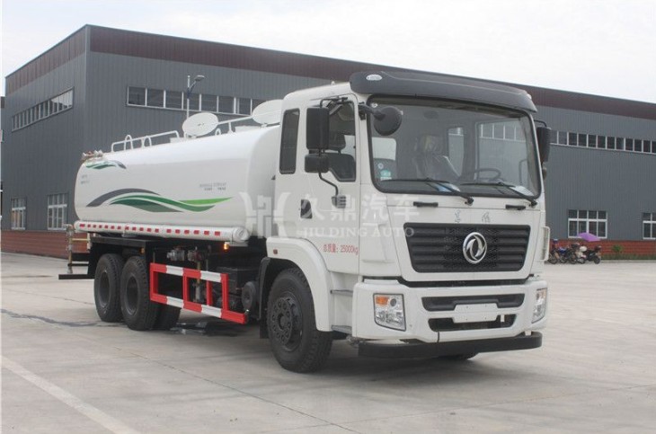 環(huán)衛灑水車(chē)租賃_東風(fēng)商用15噸環(huán)衛灑水車(chē)