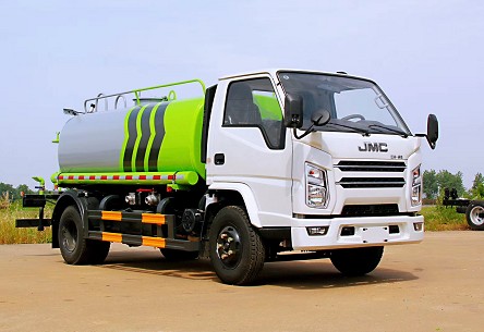 5噸灑水車(chē)尺寸_國六江鈴新順達5方綠化灑水車(chē)廠(chǎng)家價(jià)格